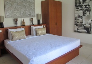 Stylish & Elegant 2BR Luxury Villa, Seminyak - Private Bar & Kitchen! in Seminyak