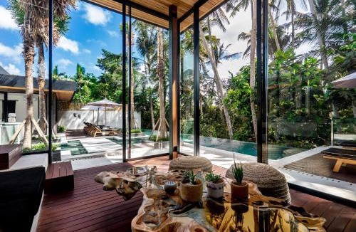 Peliatan Villa | 10BR Maya Bay & Eden Rock by BaliSuperHost