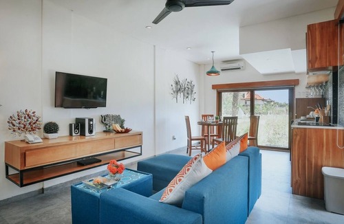 Batubelig Villa | 2 Bedroom Villa in Central Seminyak/Batu Belig
