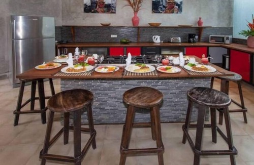 Batubelig Villa | 2 BR Tranquil Villa 10 Min Walk to Seminyak Beach