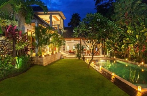 Batubelig Villa | 2 BR Tranquil Villa 10 Min Walk to Seminyak Beach