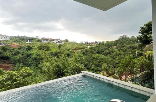Ciburial Villa | 2br pivate pool,karoke & view asri-Villa RBI Dago