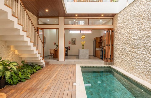 Umalas Villa | 3-Storey Villa Private Rooftop/Pool Seminyak/Changgu Transfers