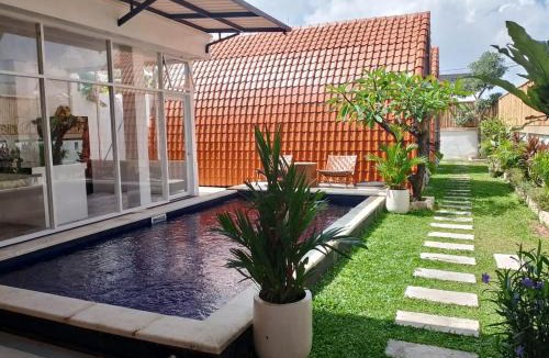 Seseh Villa | 4 BR Cozy Munggu Villa with Private Pool