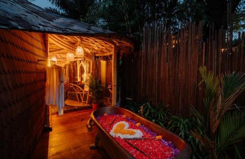 Selat Villa | Adi's Bamboo House Sidemen - NYAN BALI