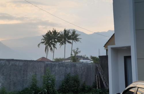 Garut House | Adinda Syariah B 09 Paseban ke 3