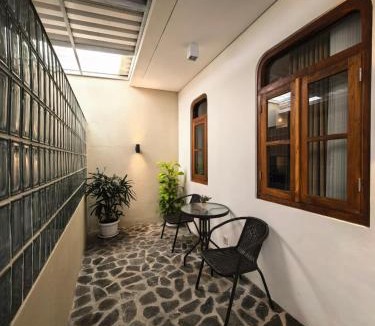 Prawirotaman House | Agung Guest House by RF