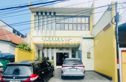 Surabaya Hotel | Almeira Homestay Syariah Near RS Islam Al-Irsyad Mitra Reddoorz