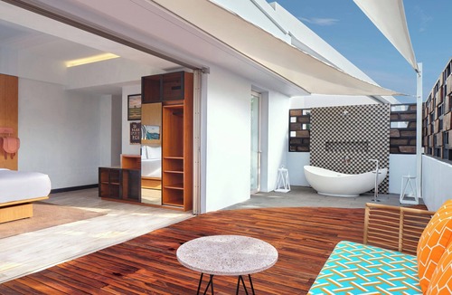 Batubelig Hotel | Aloft by Marriott Bali Seminyak
