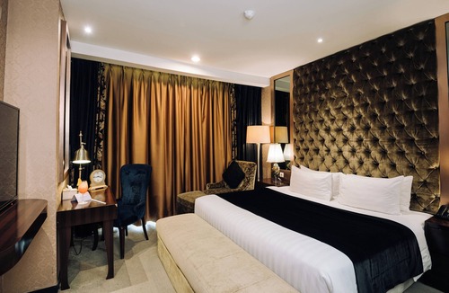 Pekayon Jaya Hotel | Amaroossa Grande Bekasi