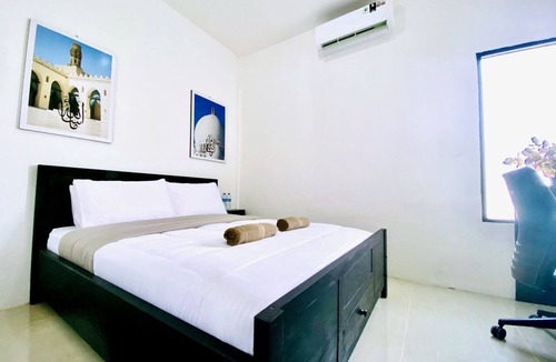 Jakarta House | Ameera inn