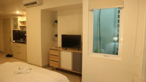 Pekayon Jaya Apartment | Apartemen Grand Kamala Lagoon by Cleo Room