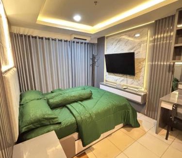 Pekayon Jaya Apartment | Apartement Grand Kamala Lagoon by Fresh Room