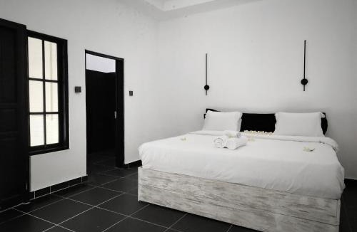 Kartika Plaza Hostel | AVEBODI SURF and STAY Share Villa
