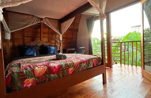 Mendoyo House | Ayolah surf House and Surfcamp