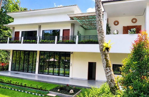 Melayang Villa | Bale Wari Ubud By Reccoma