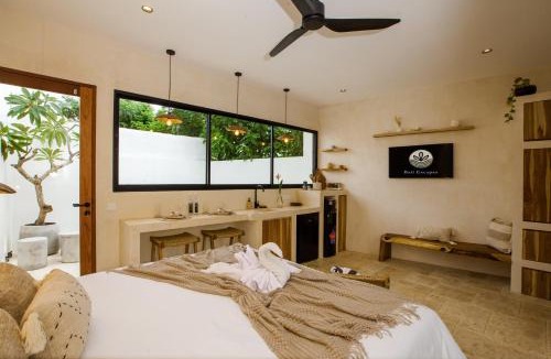 Uluwatu Villa | Bali Escapes- Studio And 1 Bedroom Villa
