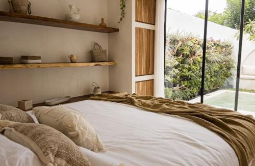 Uluwatu Villa | Bali Escapes- Studio And 1 Bedroom Villa
