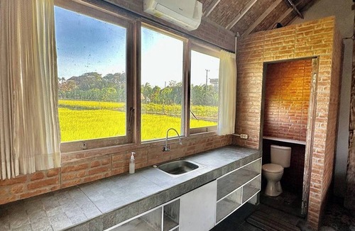 Renon Hostel | Balian Yoga Shala