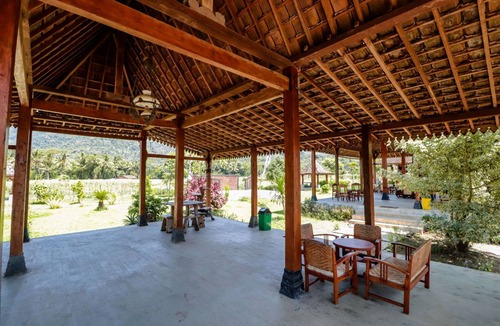 Borobudur Hotel | Balkondes Duta Menoreh