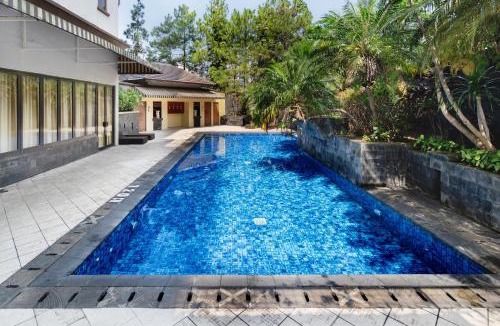 Bandung Apartment | Bandung Comfortable Studio Premium Mattress, Swimming Pool & Netflix
