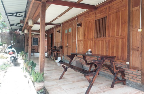 Bangunjiwo Hostel | Banyu Kasongan Homestay