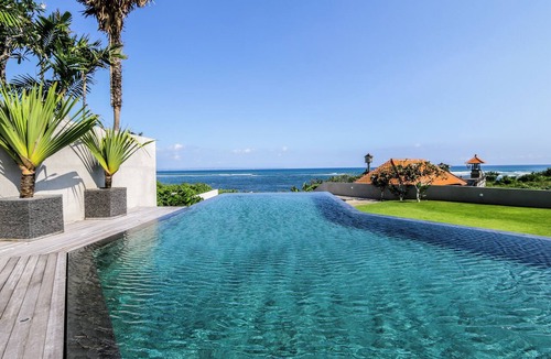 Cemagi Villa | Beachfront 5BR Canggu Villa: Beach Club, Fully staffed, Chef & Driver-EARLY BIRD