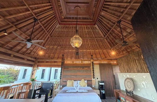 Ketewel House | Beachview Villa near Sanur, Live Sports AFL NRL