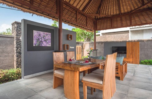 Buleleng House | Beautiful 1 Bedroom with Sea View in Buleleng