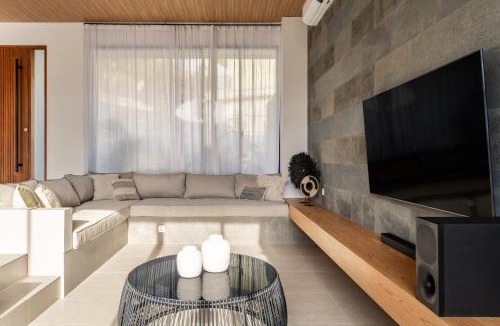 Padonan Villa | Bermain Haus - Panoramic Pool villa with Fast Wi-Fi&Netflix