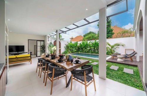 Umalas Villa | Brand NEW Villa+Amazing Jungle View+Huge Pool+4BDR