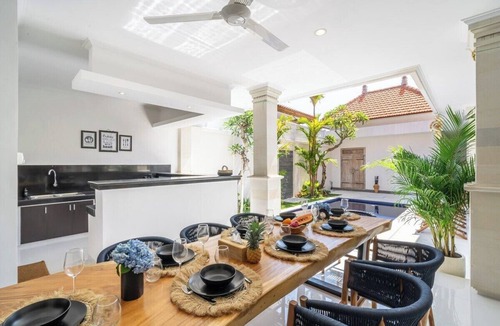 Banjar Semer Villa | Brand new private villa, large pool, beach access