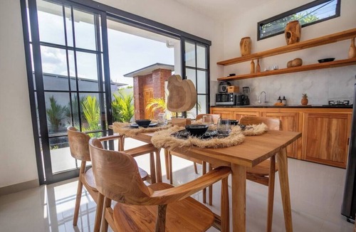 Umalas Villa | Brand NEW Villa, Huge Pool+Garden, 2 BDR, Canggu