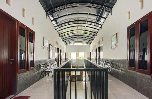 Sidomulyo Hotel | Capital O 90151 Guest House 180