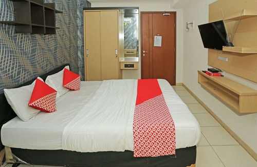 South Tangerang Hotel | Capital O 92971 Pelangi Residence