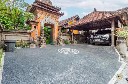 Mekar Bhuwana Hotel | Capital O 94011 Binhari Guest House