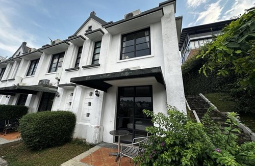 Setiabudi House | Casa D'Ladera Bandung Deluxe Twin