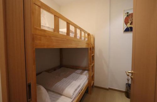 Lubuk Baja House | Casabella 3BR 302, Walk 5 min to Grand Batam Mall