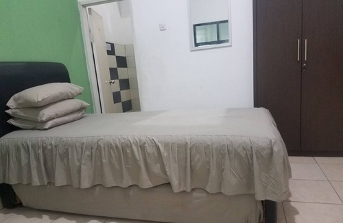 Gedongtataan House | Cendrawasih Syariah Homestay