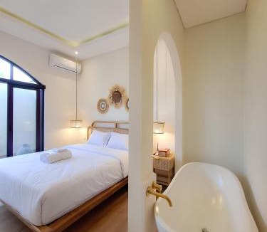 Pogung Lor Villa | Cerita Kita Villa 2 Bedroom by Staycation Villa Jogja