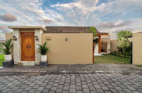 Padonan House | Charming 2-bedroom house in wonderful Bali 15 mins to the beach