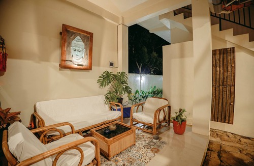 Ungasan Bed & Breakfast | Charming 8-bedroom guesthouse with shared kitchen, only 1 km from the beach.