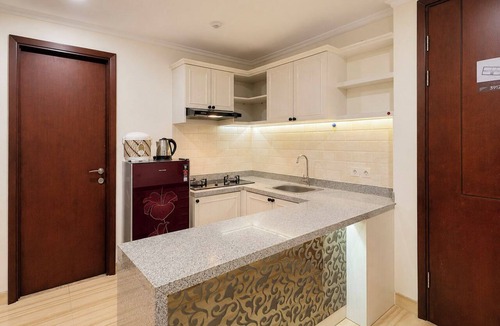 Surabaya Apartment | Chic And Classic 2Br At Apartment Grand Sungkono Lagoon