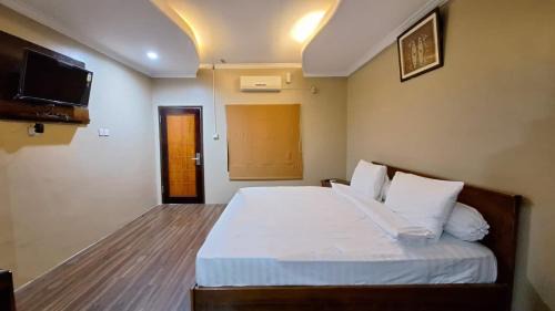 Waena Hotel | Clarence Hotel Jayapura