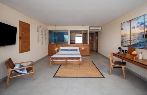 Penida Island Hotel | Clifftop Ocean View Suite with Private Balcony, Panoramic Sea Views & Island Sce