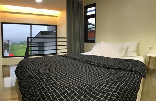 Wonosobo House | Compound Villa Wonosobo - 1 Bedroom Backyard Loft