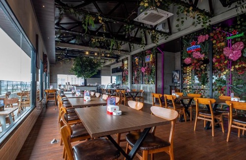 Panakkukang Hotel | Continent CentrePoint Makassar