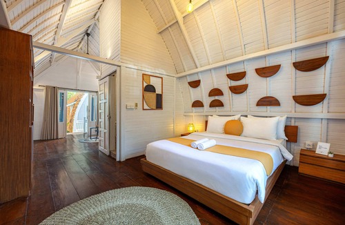 Tumbak Bayuh Hotel | Cove Wong Village