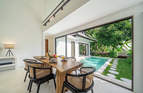Melayang Villa | Cozy 2BR in Ubud w Rice Field&Temple Views+Pool
