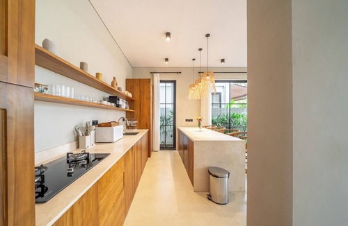 Melayang Villa | Cozy 3BR in Ubud w Bathtubs, Ricefield Views, Pool
